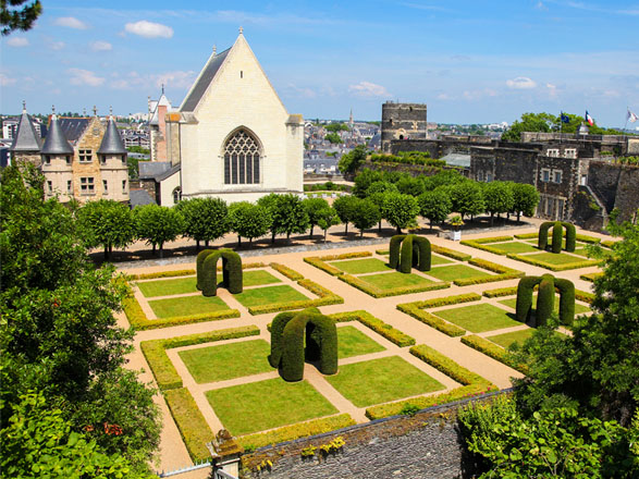 ANCENIS - CHALONNES-SUR-LOIRE - Angers