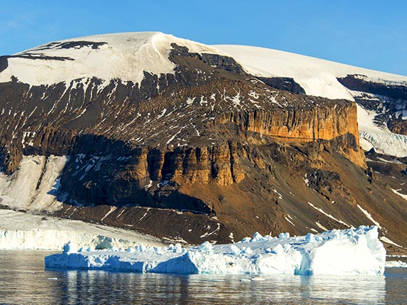 Croisière escale à Brown Bluff (Antarctique)