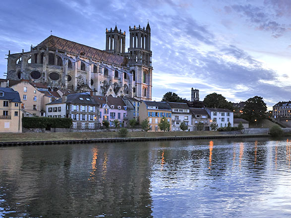 MANTES-LA-JOLIE - Giverny - PARIS